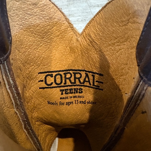 Corral Teen boots size 2 - Picture 3 of 5
